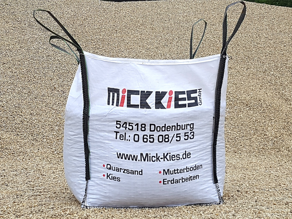 Big Bag der Mick Kies GmbH mit Quarzsand, Kies und Mutterboden